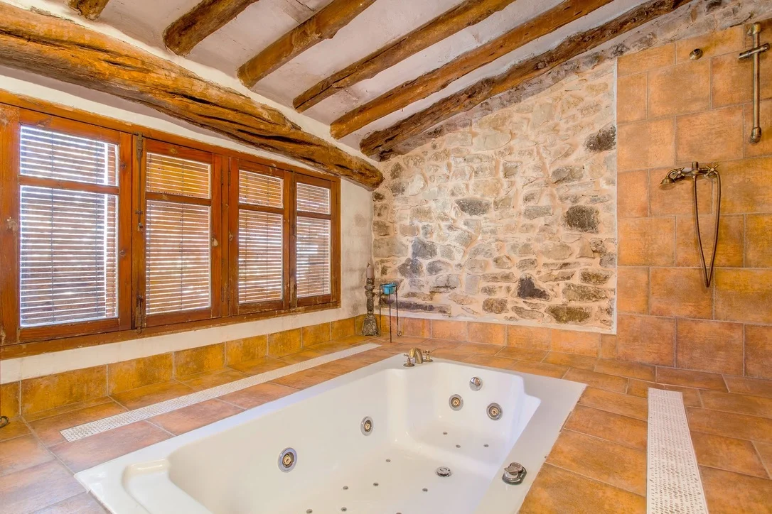 Jacuzzi - Casa Pepita, La Almeza, Alpuente