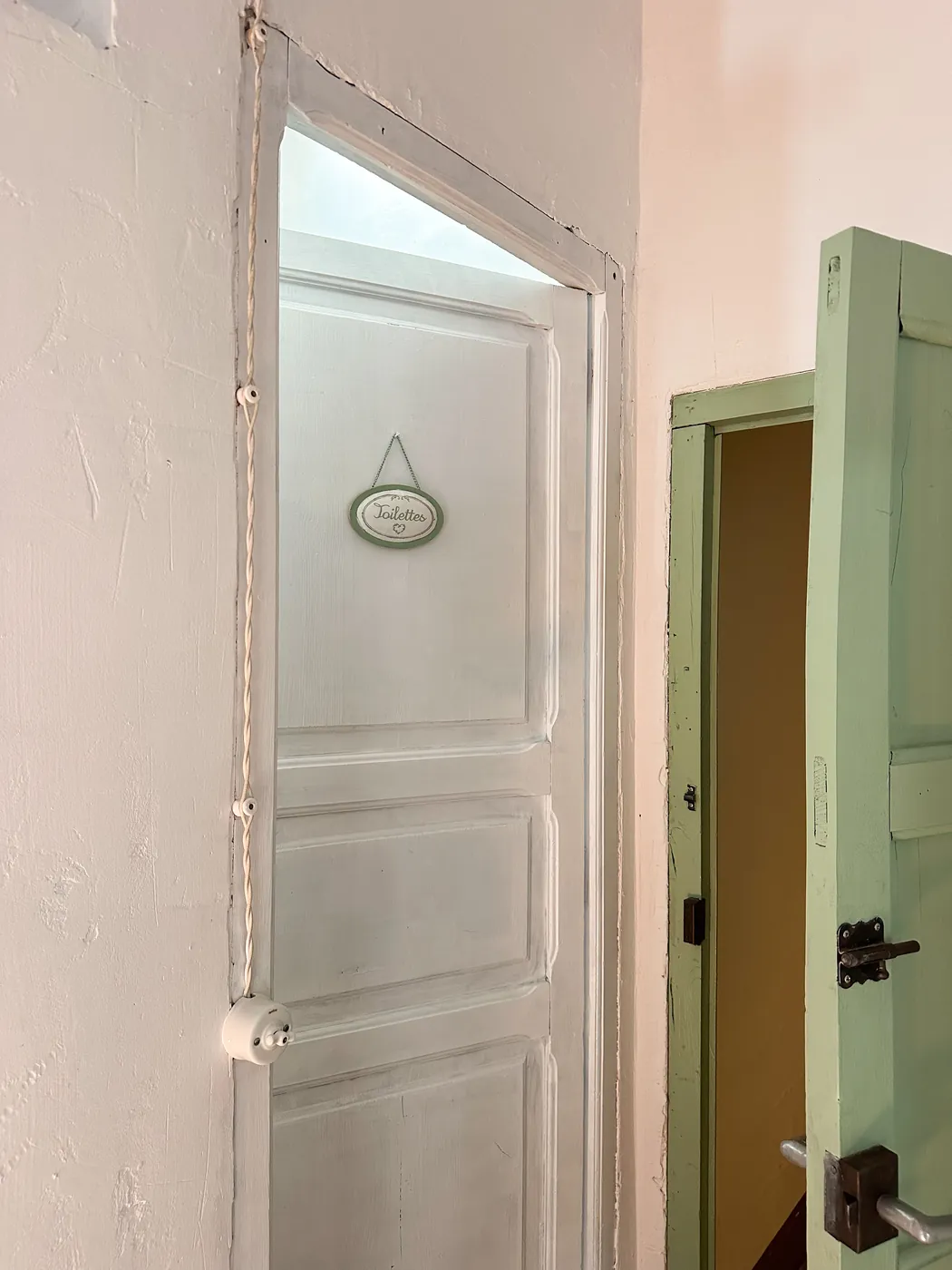Puerta del baño en suite - Casa Pepita, La Almeza, Alpuente